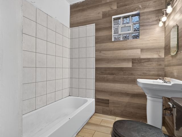 5338 S Wood Street, Chicago, IL 60609