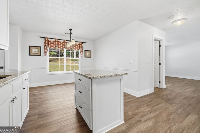 3180 Victoria Ridge Court, Loganville, GA 30052