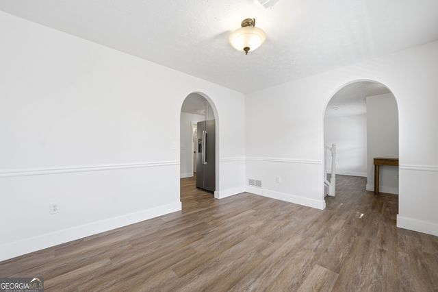 3180 Victoria Ridge Court, Loganville, GA 30052