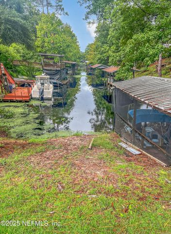 202 CLEARWATER Road, Satsuma, FL 32189