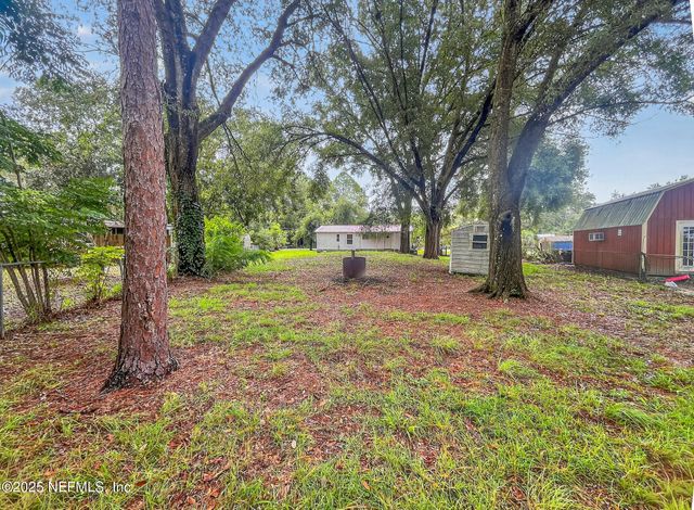 202 CLEARWATER Road, Satsuma, FL 32189