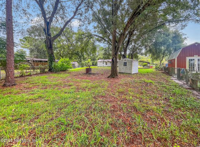 202 CLEARWATER Road, Satsuma, FL 32189