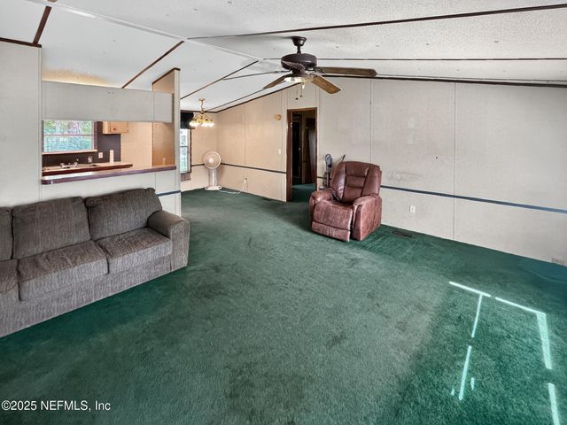 202 CLEARWATER Road, Satsuma, FL 32189
