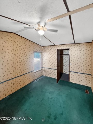 202 CLEARWATER Road, Satsuma, FL 32189