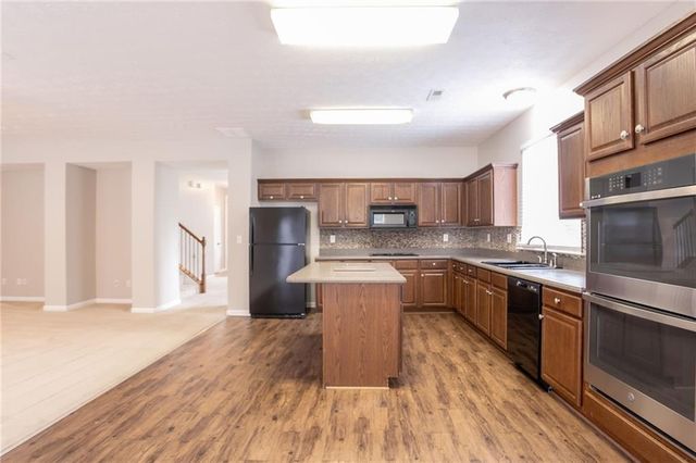2877 Brookford SW Lane, Atlanta, GA 30331