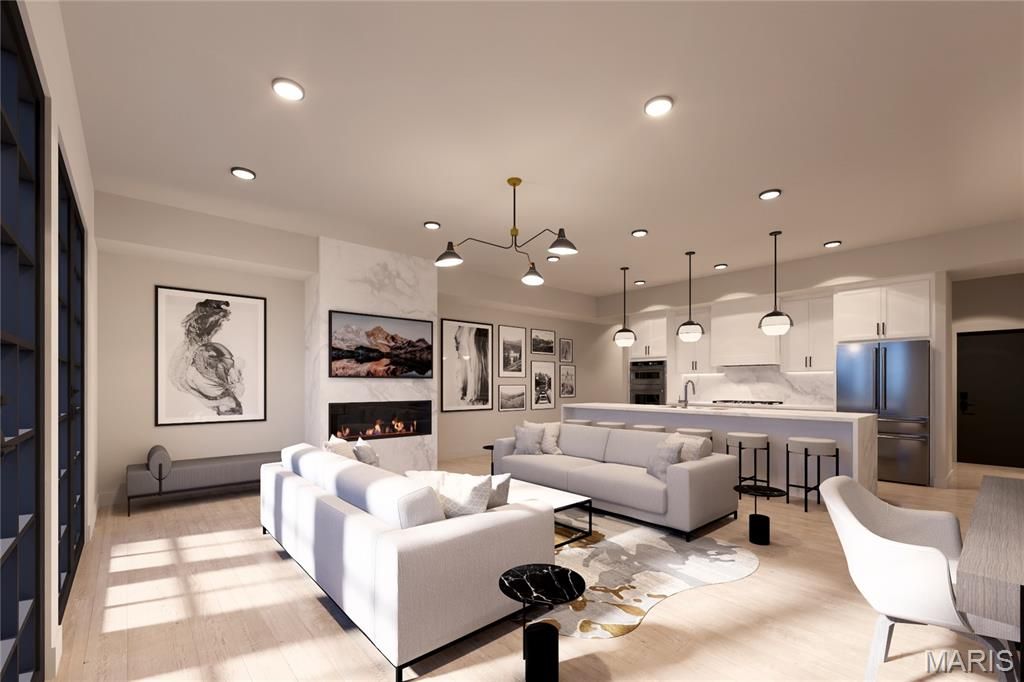 1121 S Main Street 403, St Charles, MO 63301