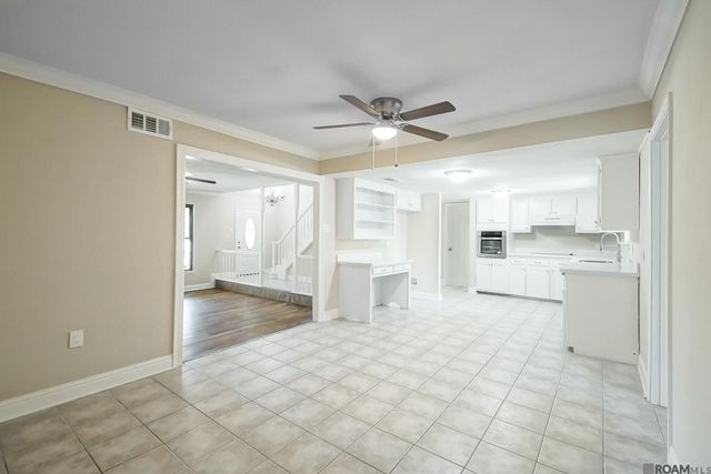 1124 Sharp Rd, Baton Rouge, LA 70815