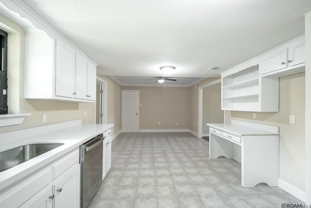 1124 Sharp Rd, Baton Rouge, LA 70815