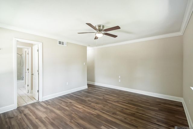 1124 Sharp Rd, Baton Rouge, LA 70815