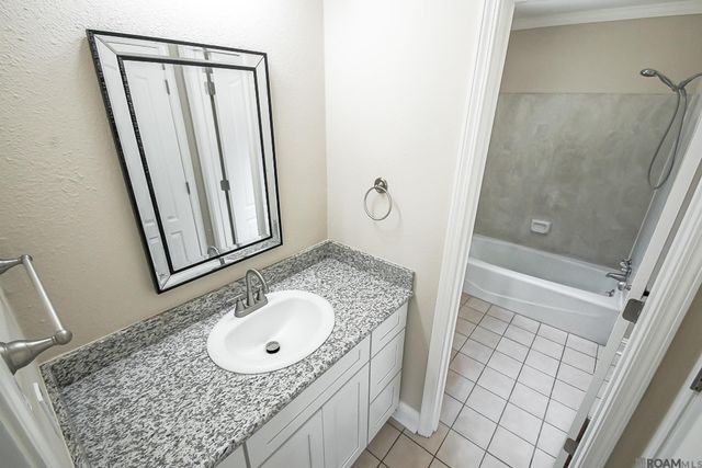 1124 Sharp Rd, Baton Rouge, LA 70815