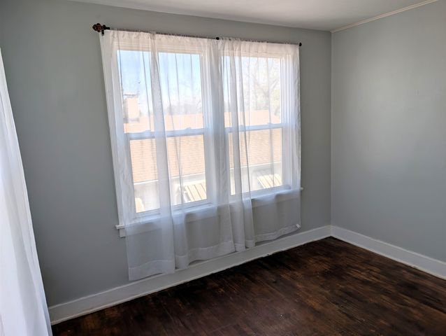 724 Custer St, Salina, KS 67401