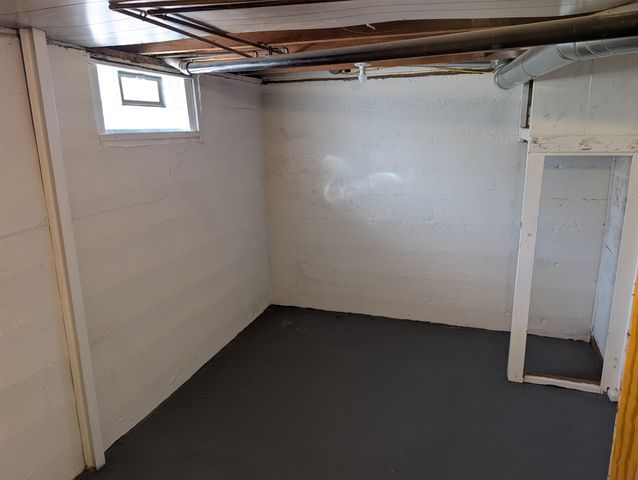 724 Custer St, Salina, KS 67401