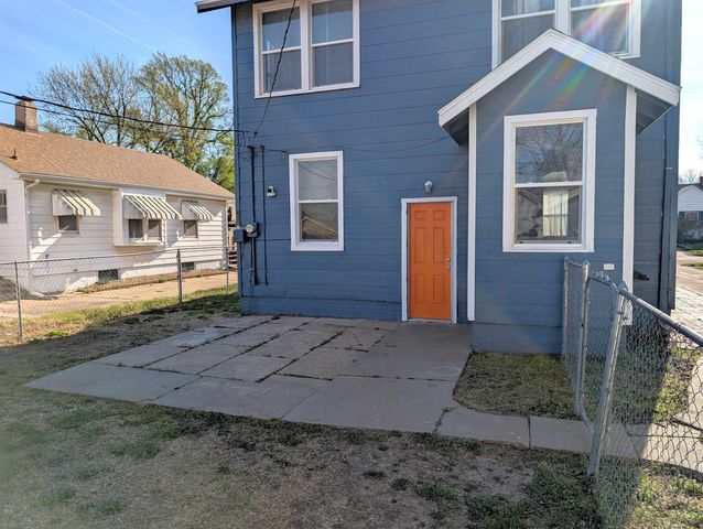 724 Custer St, Salina, KS 67401