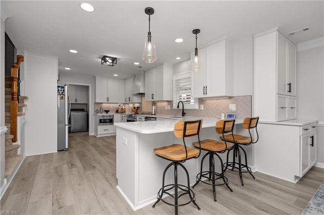 805 Poplar Ridge DR, Chesapeake, VA 23322