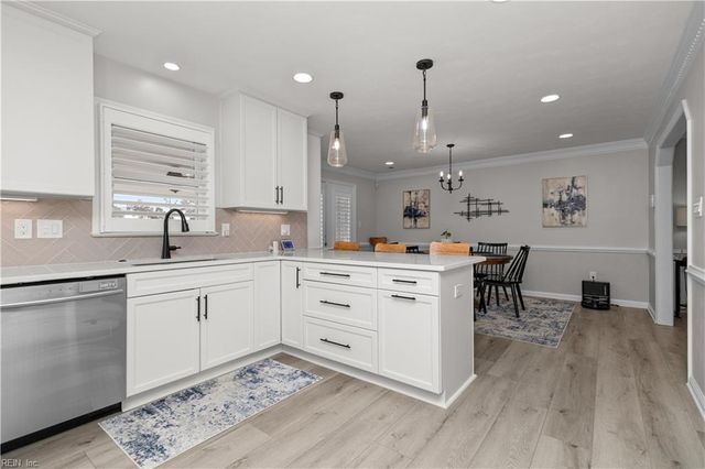 805 Poplar Ridge DR, Chesapeake, VA 23322