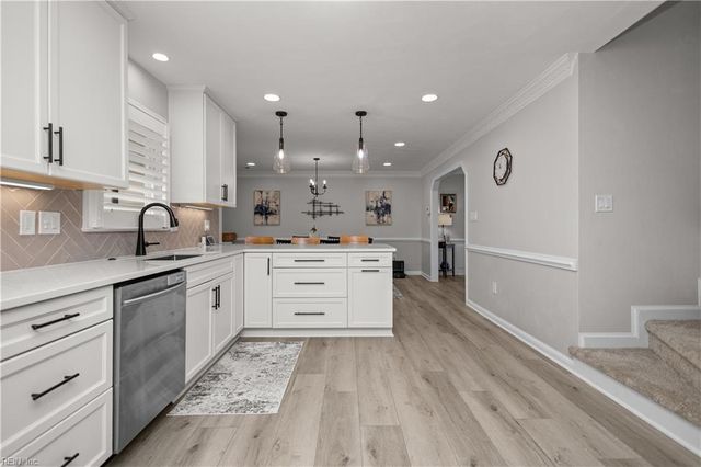 805 Poplar Ridge DR, Chesapeake, VA 23322