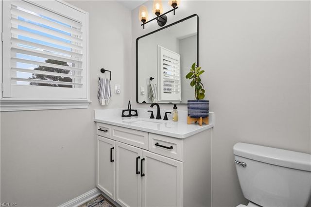 805 Poplar Ridge DR, Chesapeake, VA 23322