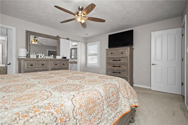 805 Poplar Ridge DR, Chesapeake, VA 23322