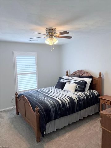 805 Poplar Ridge DR, Chesapeake, VA 23322