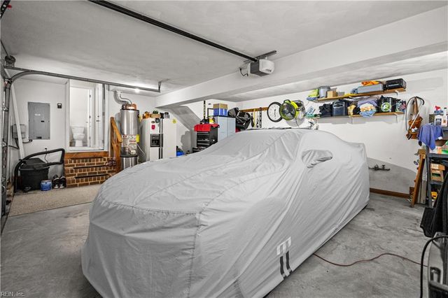 805 Poplar Ridge DR, Chesapeake, VA 23322