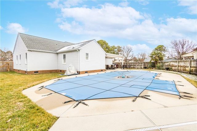 805 Poplar Ridge DR, Chesapeake, VA 23322