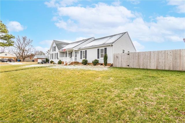 805 Poplar Ridge DR, Chesapeake, VA 23322