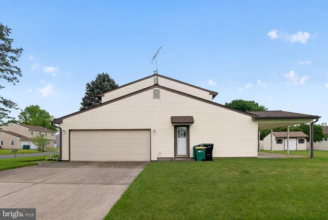 95 TAYLOR DR, Levittown, PA 19054