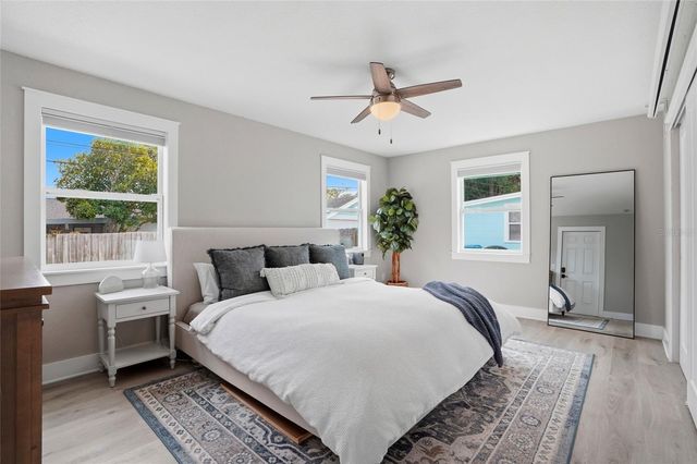 3515 19TH STREET N, St Petersburg, FL 33713