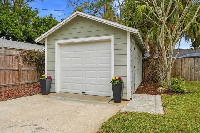 3515 19TH STREET N, St Petersburg, FL 33713
