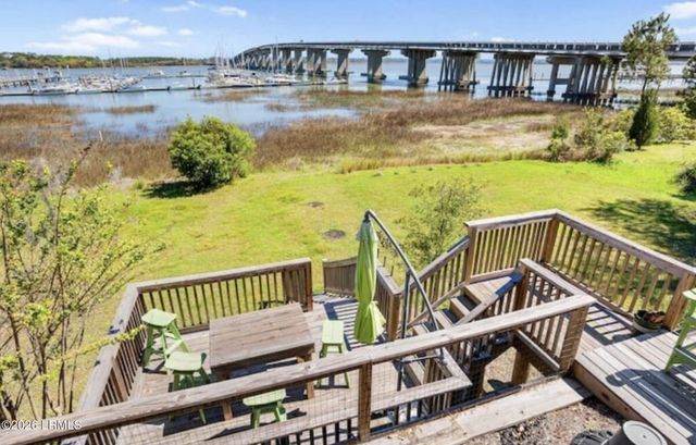 21 Mariners Court, Port Royal, SC 29935