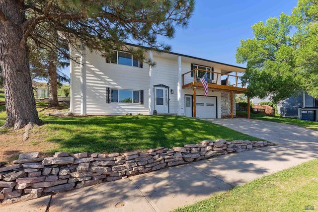 2423 CAMERON DR, Rapid City, SD 57702