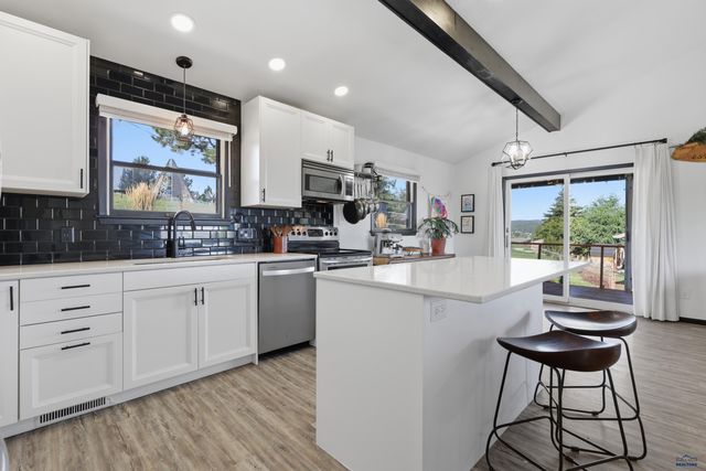 2423 CAMERON DR, Rapid City, SD 57702