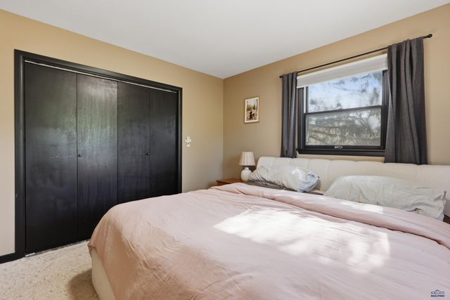 2423 CAMERON DR, Rapid City, SD 57702