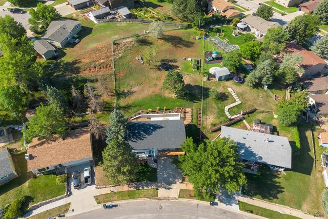 2423 CAMERON DR, Rapid City, SD 57702