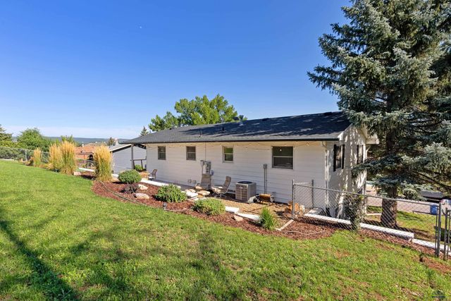 2423 CAMERON DR, Rapid City, SD 57702