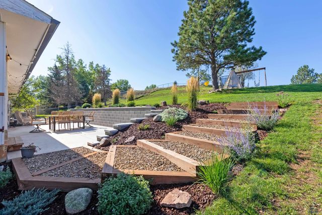 2423 CAMERON DR, Rapid City, SD 57702