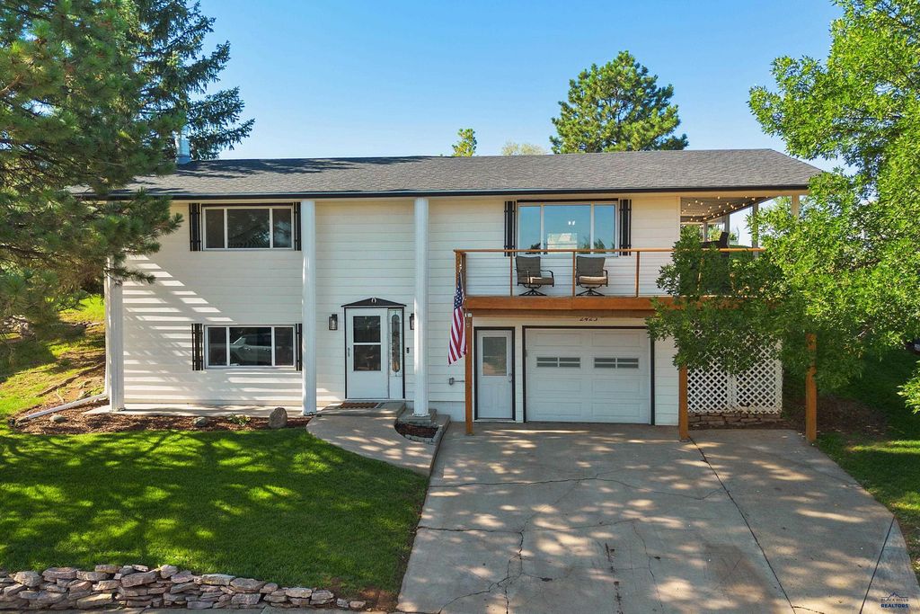 2423 CAMERON DR, Rapid City, SD 57702