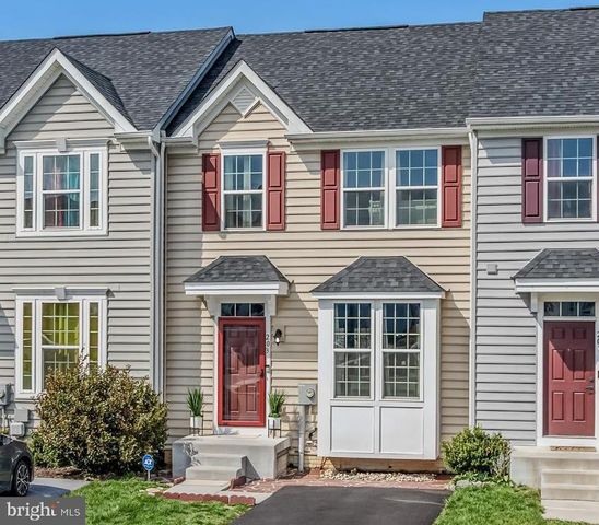 203 ONTARIO DR, Falling Waters, WV 25419