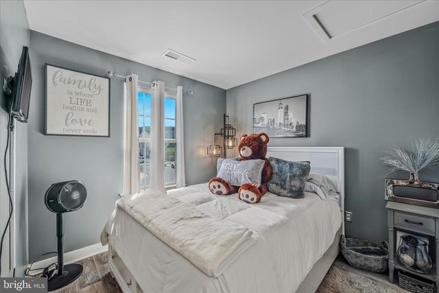 203 ONTARIO DR, Falling Waters, WV 25419