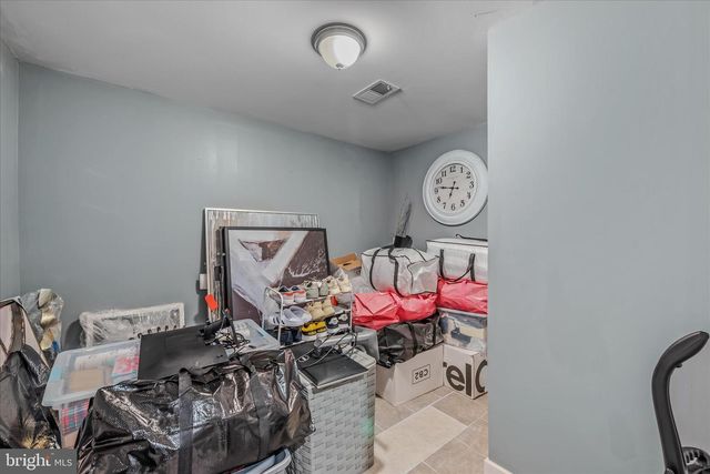 203 ONTARIO DR, Falling Waters, WV 25419