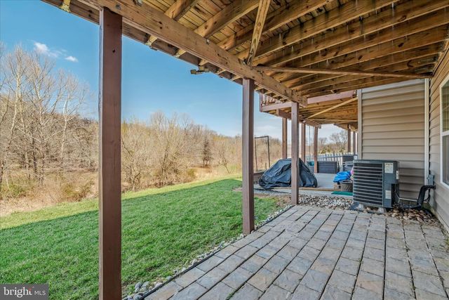 203 ONTARIO DR, Falling Waters, WV 25419