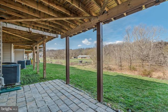 203 ONTARIO DR, Falling Waters, WV 25419