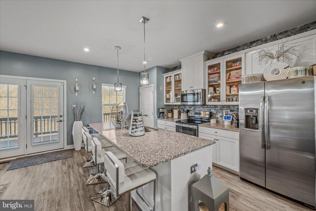 203 ONTARIO DR, Falling Waters, WV 25419