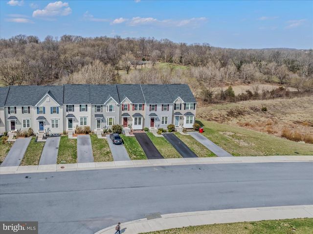 203 ONTARIO DR, Falling Waters, WV 25419