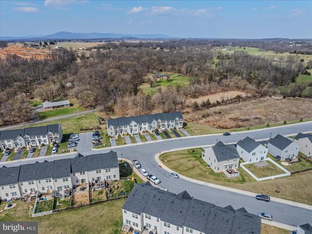 203 ONTARIO DR, Falling Waters, WV 25419