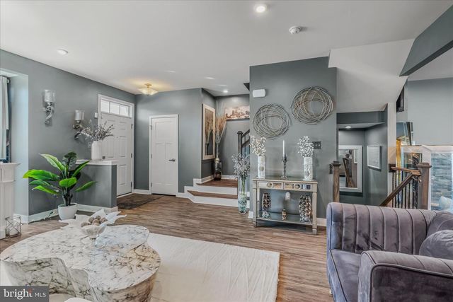 203 ONTARIO DR, Falling Waters, WV 25419