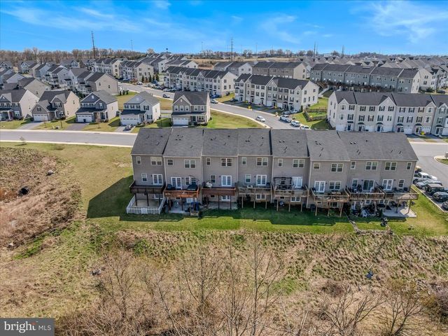 203 ONTARIO DR, Falling Waters, WV 25419