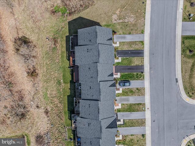 203 ONTARIO DR, Falling Waters, WV 25419