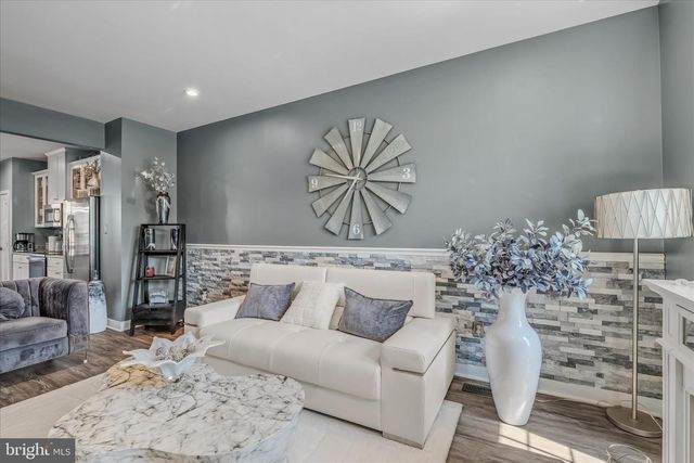 203 ONTARIO DR, Falling Waters, WV 25419