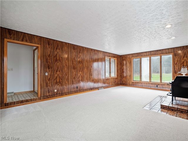 14345 W Sprague Road, Strongsville, OH 44136